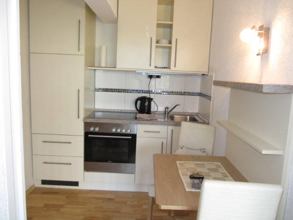 K&uuml;che mit Einbauk&uuml;che, Essecke